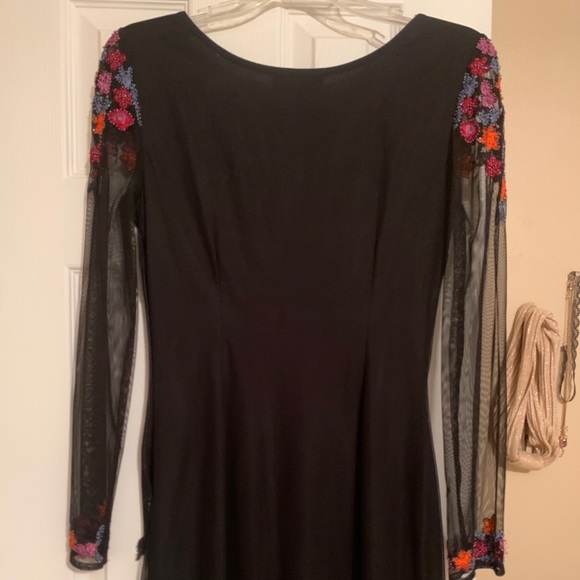 Forever 21 dress! Bought in 2017 and worn twice. - Picture 3 of 4